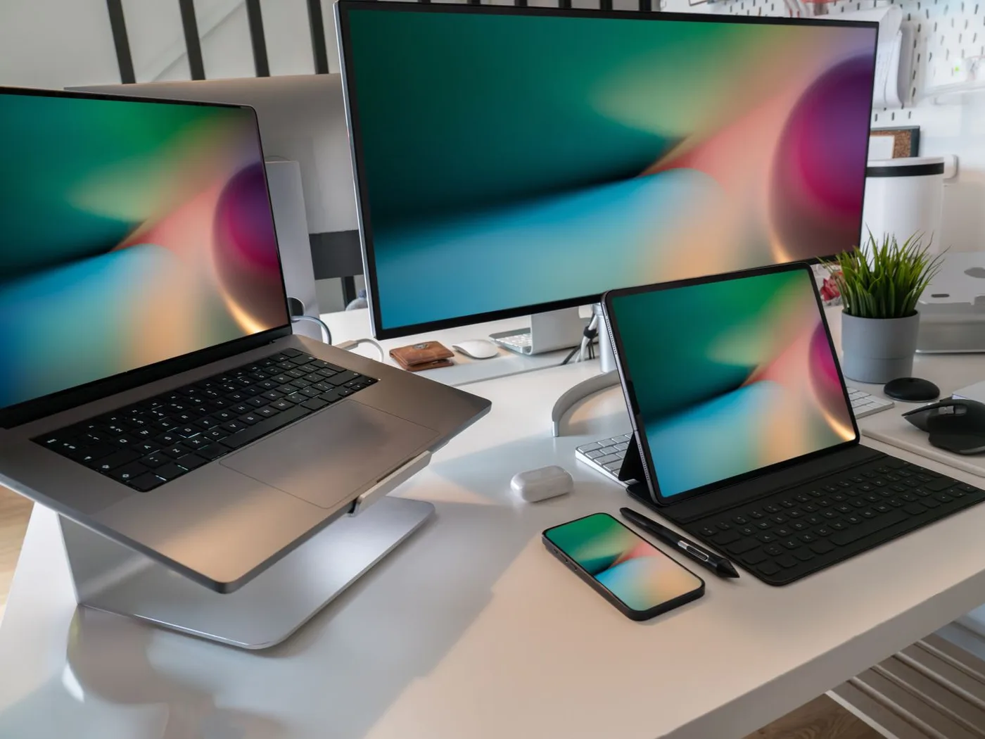 Foto: sicheres Arbeiten auf mehreren Geräten